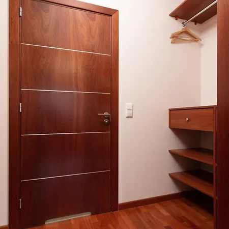 Center Exclusive By Renters Prestige * Warsaw
