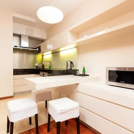 Center Exclusive By Renters Prestige *