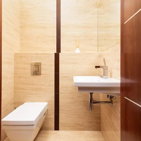 Center Exclusive By Renters Prestige * Varsóvia