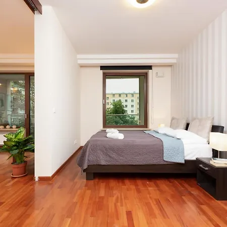 Center Exclusive By Renters Prestige 아파트